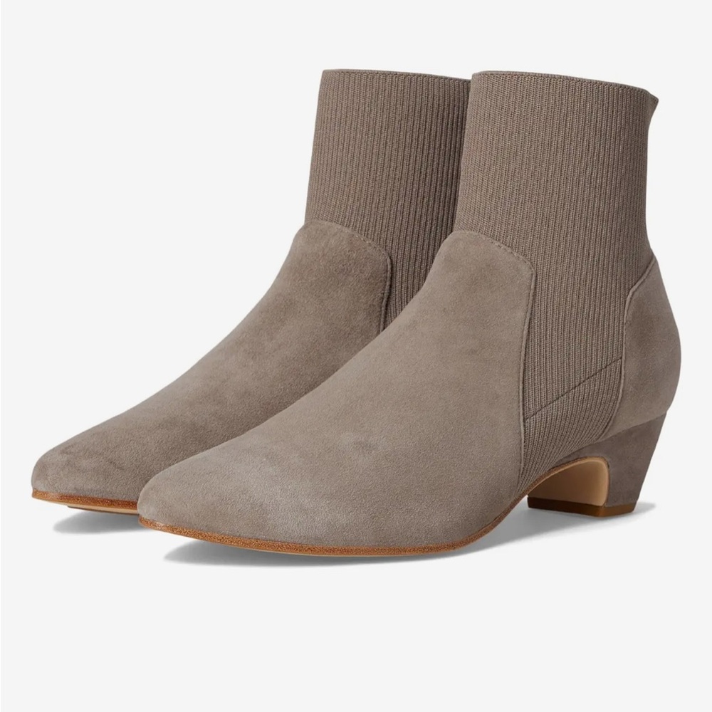 EILEEN FISHER
Muzy Knit Suede Ankle Booties - Earth
$240 size 7 NEW COLOR: EARTH